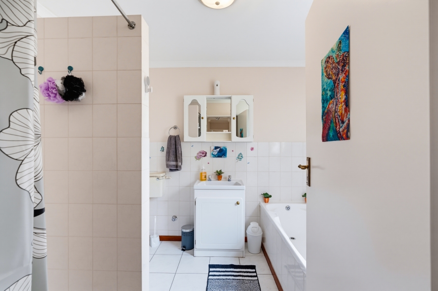 3 Bedroom Property for Sale in Edgemead Western Cape
